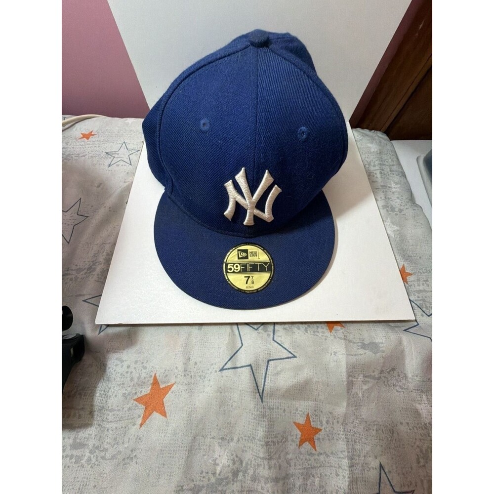 New Era 59FIFTY New York Yankees Blue Fitted Baseball Hat Size 7 7/8